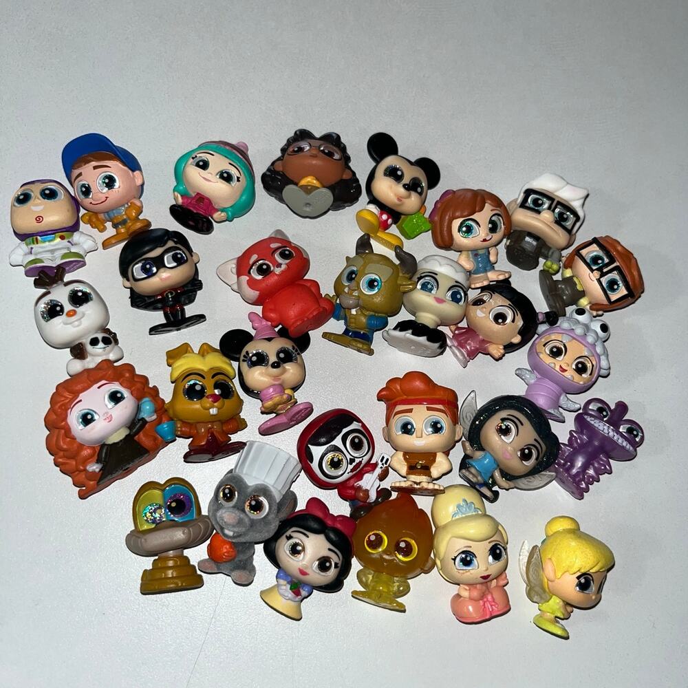 Lot of 28 Disney Doorables Mini Figs Used Played With Condition
